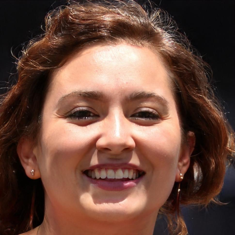 Bethany Kelwick, Portfolio Manager discussing investment analysis